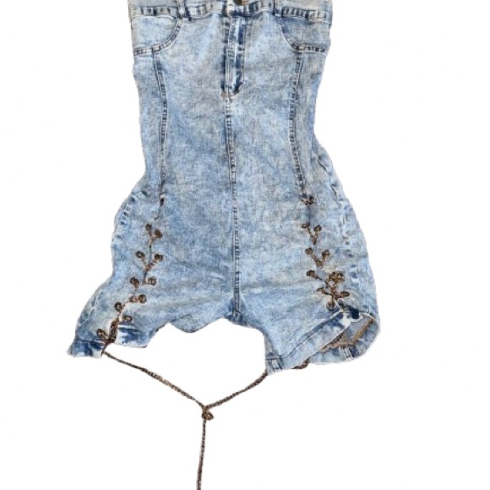 Missguided+ Light Blue Denim Romper - Picture 2 of 4